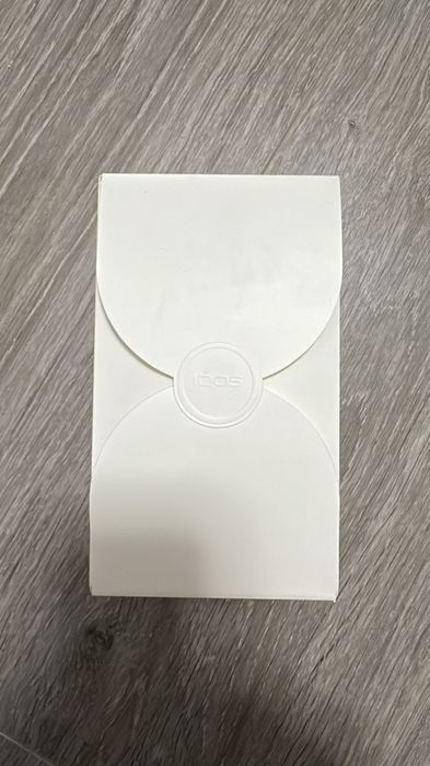 Iqos Iluma nou sigilat auriu