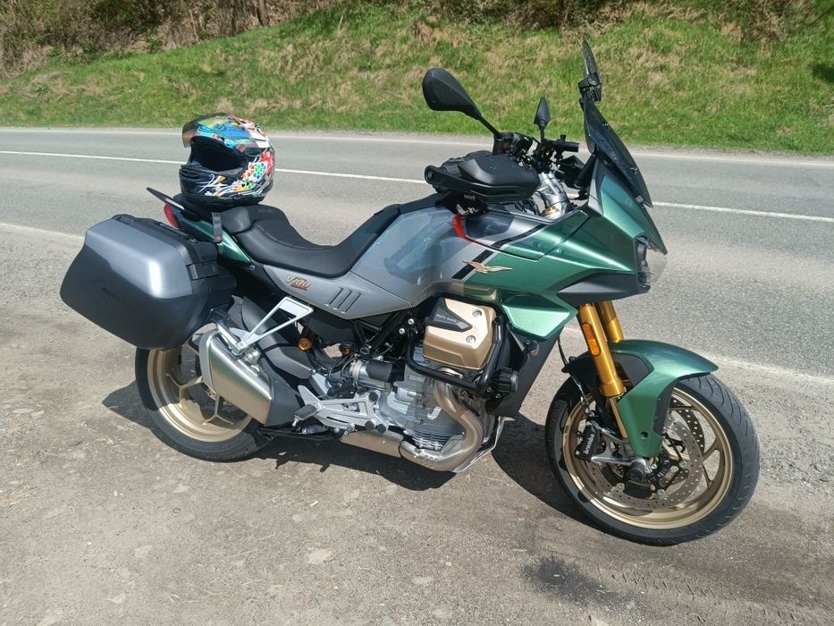Moto Guzzi V100 Mandello S