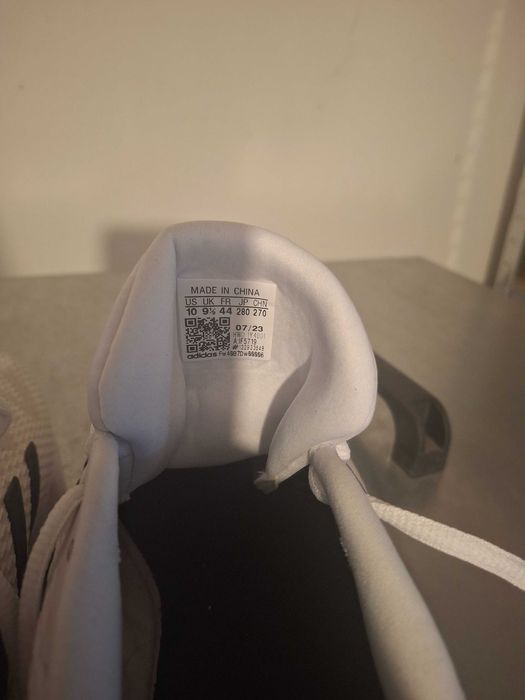 Нови маратонки Adidas 44