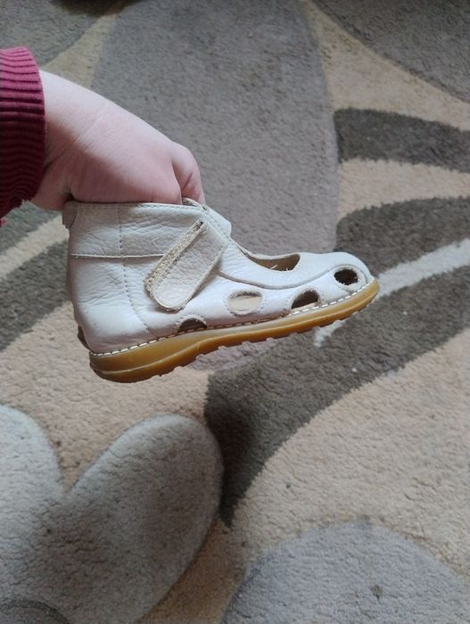 Sandale 24 pt picior pufos