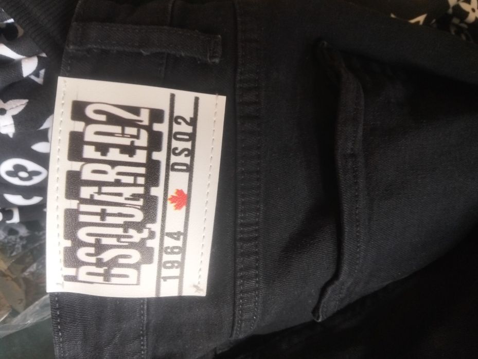 Blugi disquare  negri