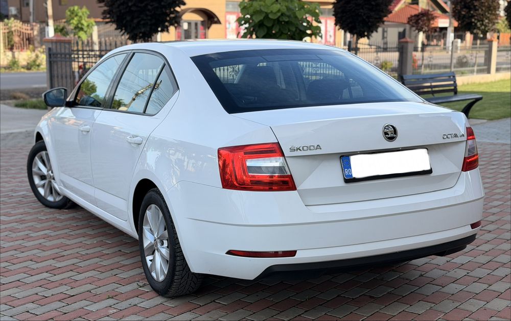 SKODA Octavia 2018 — imagine 4