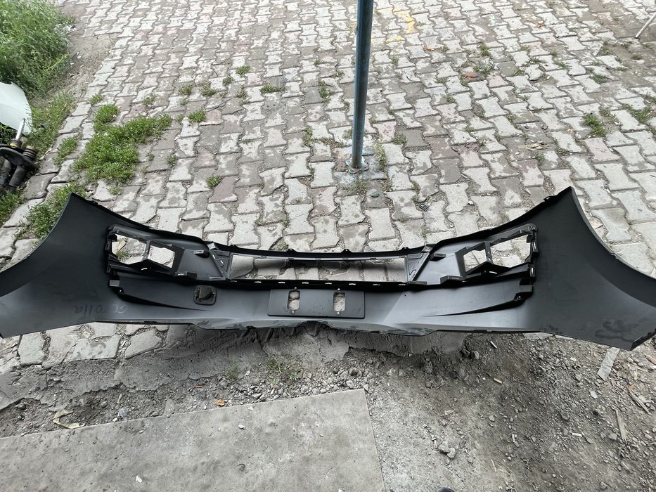 Бампер передний Toyota Corolla 2016