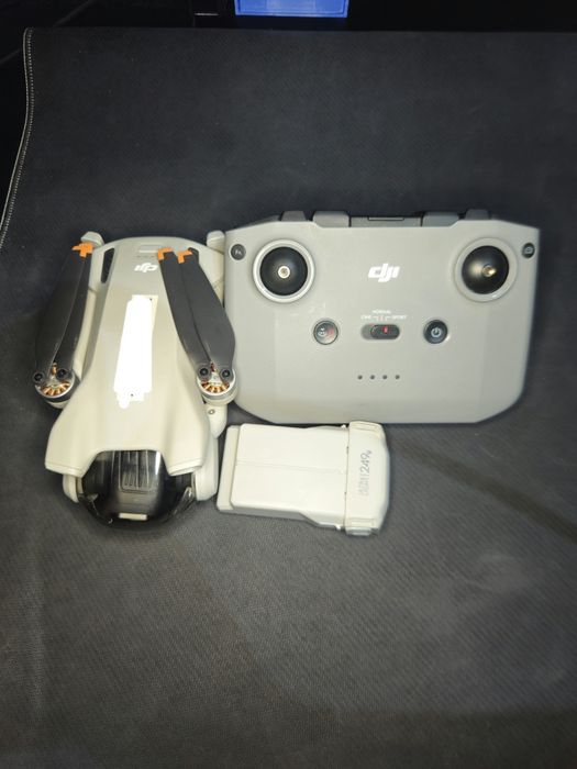 Drona Dji Mini 3