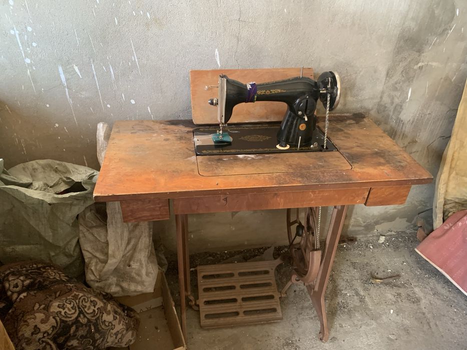 Швейная машинка Зингер