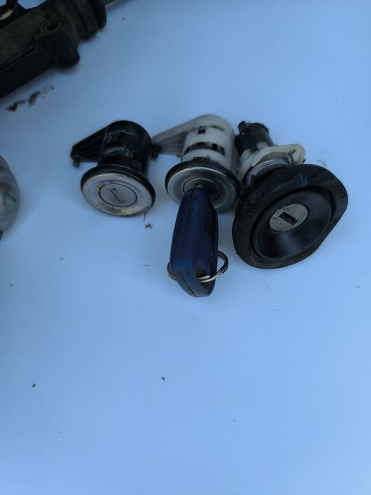 Vând mai multe piese fiat punto 2003