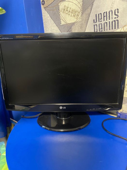 Монитор 23 дюйма LG