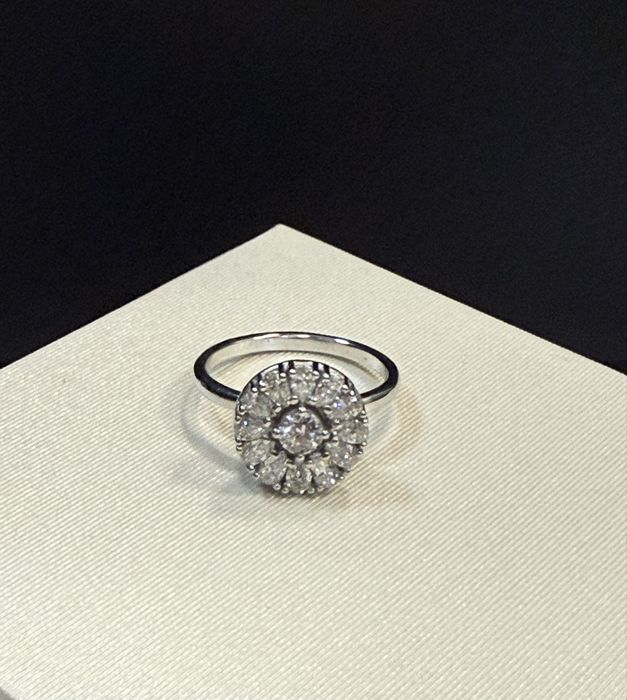 Дамски пръстн бяло злато и брилянти