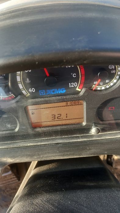 Фронтальный погрузчик хсмг  fn 330