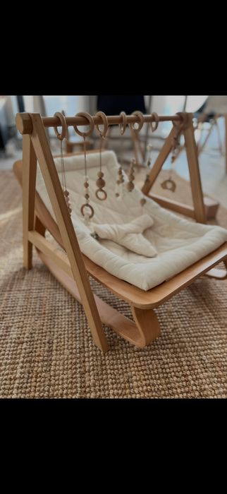Balansoar pentru bebelusi Levo , crem, alb ,lemn