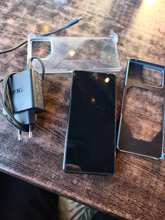 Vand/Schimb Asus Rog Phone 8Pro