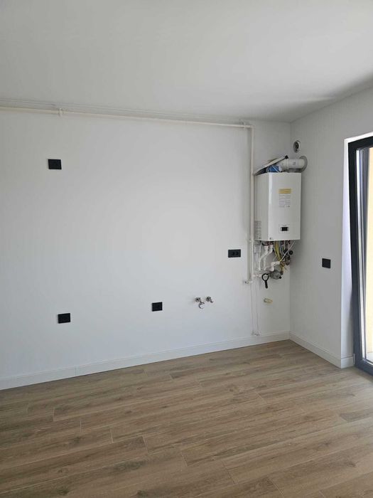 De vânzare Apartament 4 camere,bloc nou!