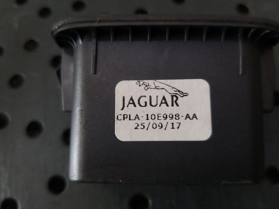 Buton deschidere haion land rover range rover discovery 5 l642 cpla10e998aa