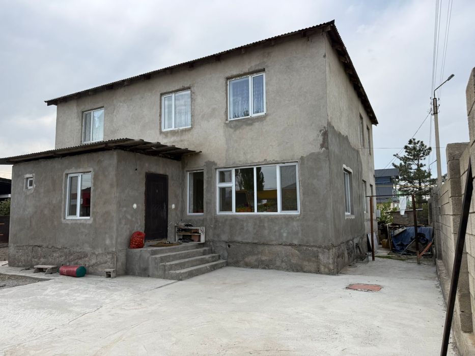 Продам двухэтажный дом