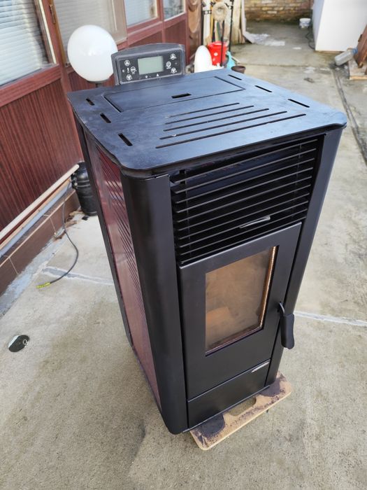 Soba peleți, semineu peleti