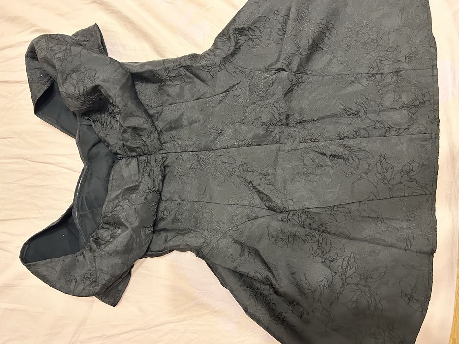 Rochie neagra eleganta