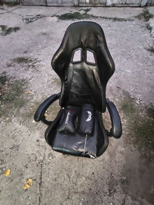 Продам игровое кресло