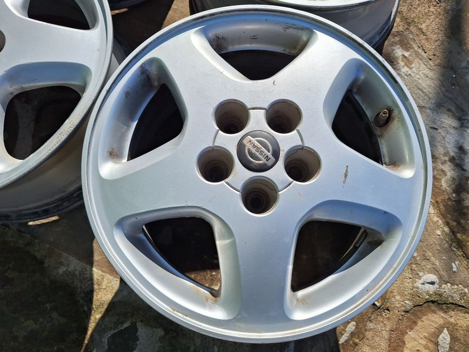 Оригинални лети джанти Nissan 16"