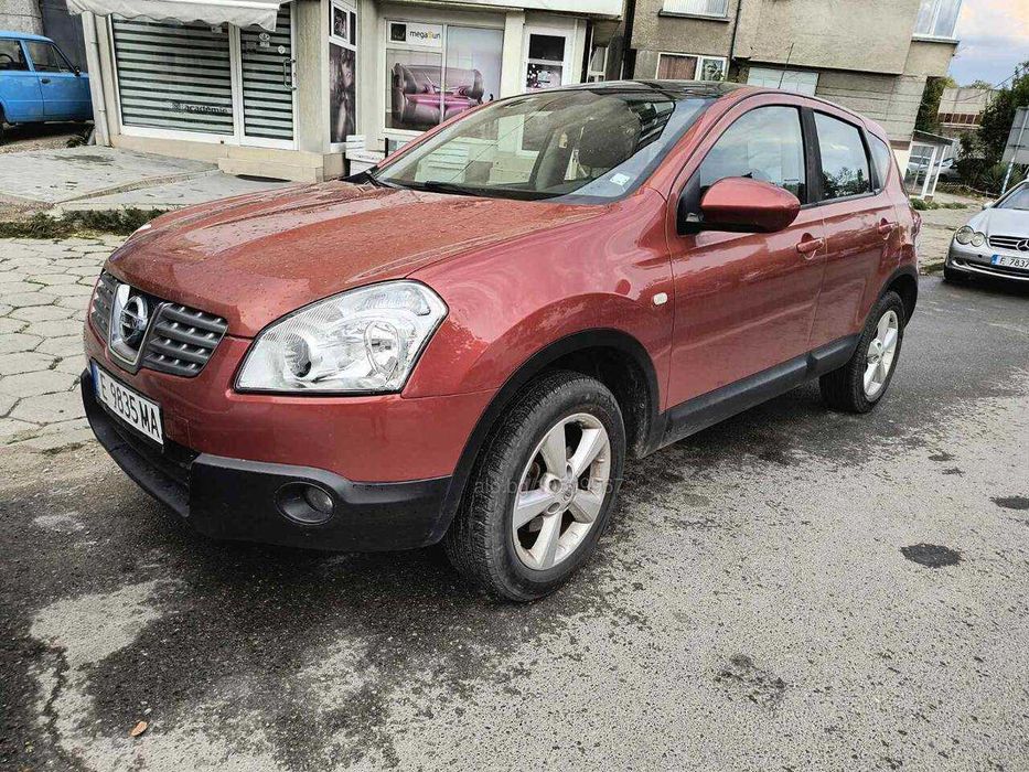 Продавам Nissan Qashqai