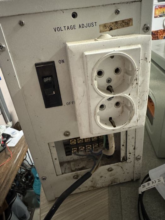 Stabilizator tensiune braun 5000va