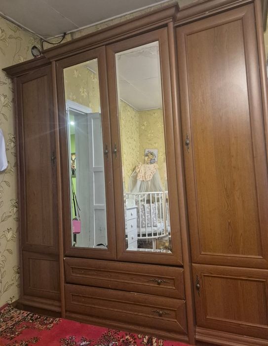 Продам спальный гарнитур