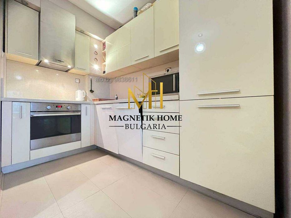 Дава се под наем Тристаен апартамент в Бургас, Възраждане - 105 кв.м за 612 € - Снимка #17