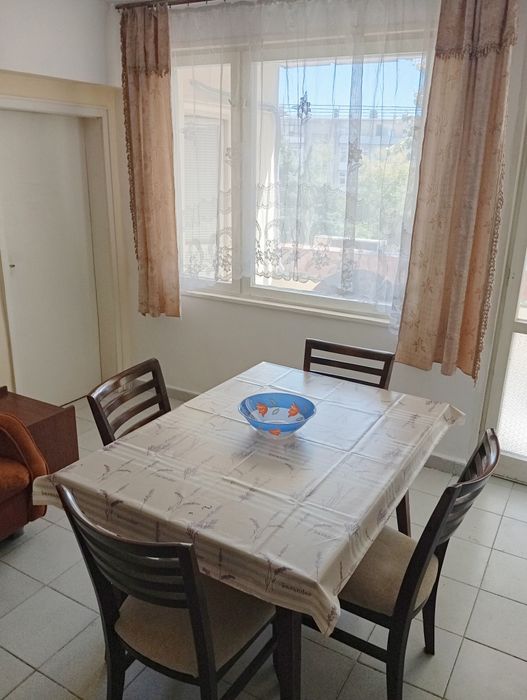 Дава се под наем Тристаен апартамент в Кърджали, Байкал - 88 кв.м за 300 € - Снимка #3