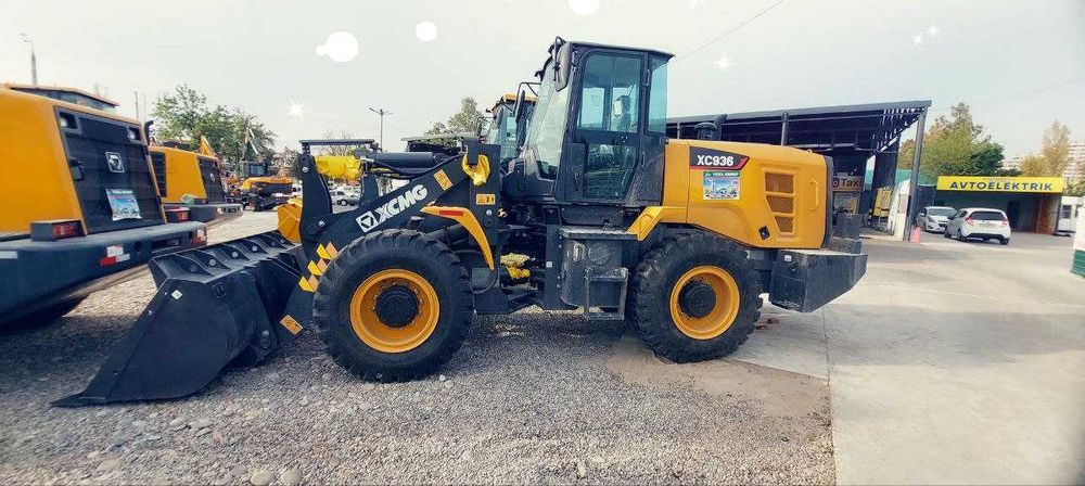 Сотилади Фронтальный погрузчик XCMG XC936 1,8 куба Джойстик