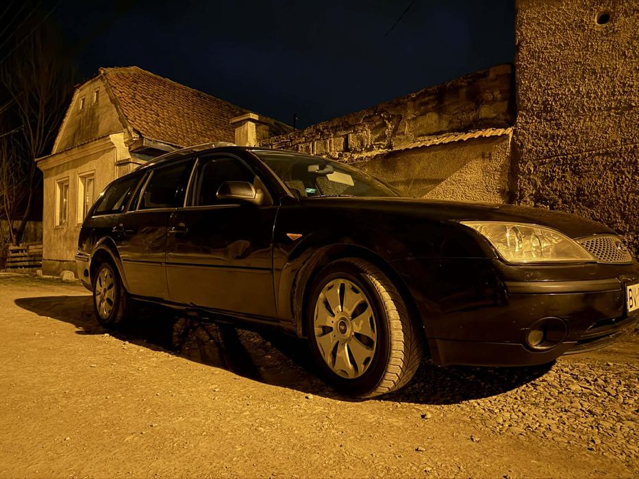 Ford Modeo 2002 ,nu are asigurare si ambreaju patineza rest functioneza bine
