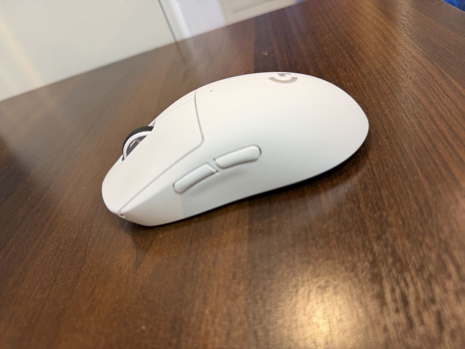 Продам мышку Logitech Superlight 2