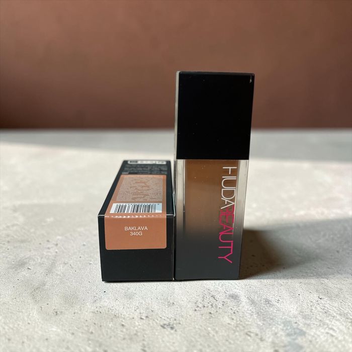 Fond de ten Huda Beauty