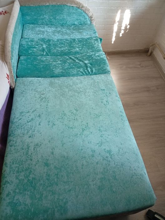 Продам диван-кровать подростковая