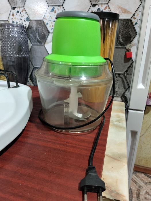 Кухонный измельчитель