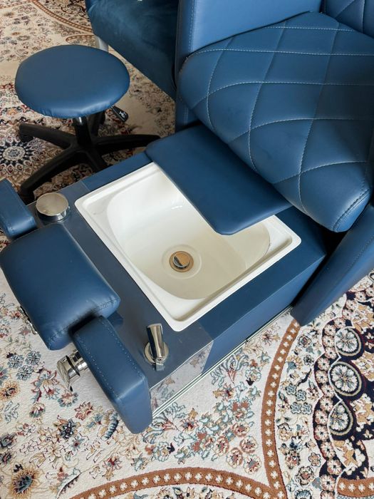 Жаңа  жақсы педикюр столы