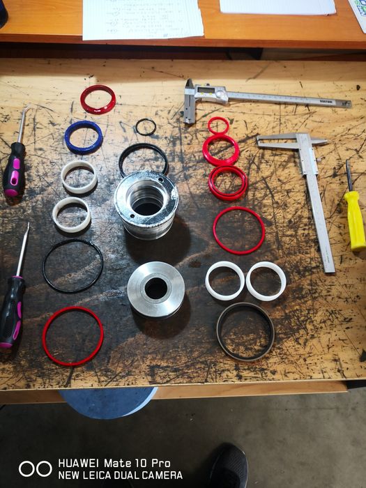 Furtunuri hidraulice,cilindrii hidraulici,bostanga,masina alezat mobil