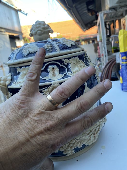 Bol de ceramica cu capac