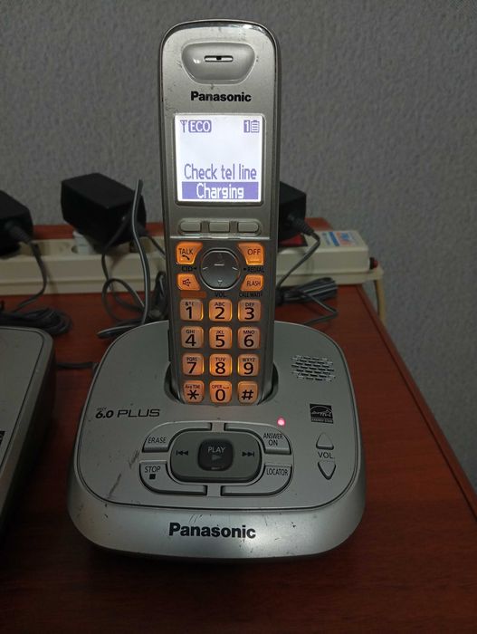 Продам радиотелефон PANASONIC c автоответчиком.