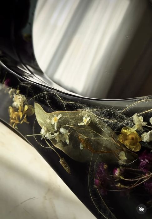 Vand oglinda din rasina epoxidica si flori