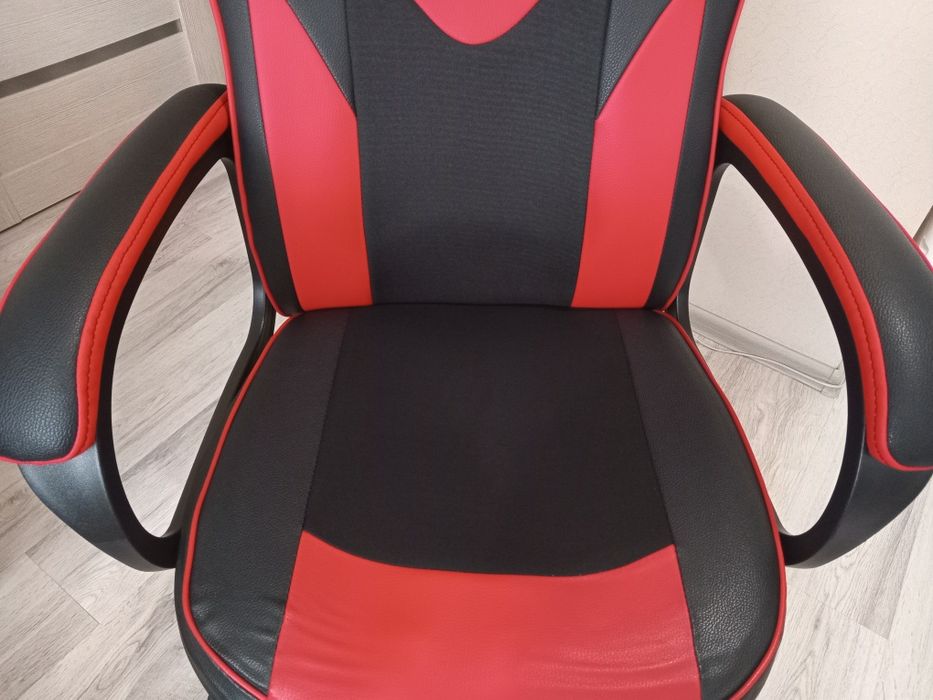 Игровое кресло продам!