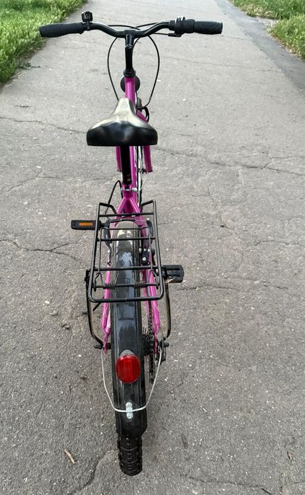 Bicicleta fete cu  Roti pe 24 NOUA sistem iluminare cu dinam