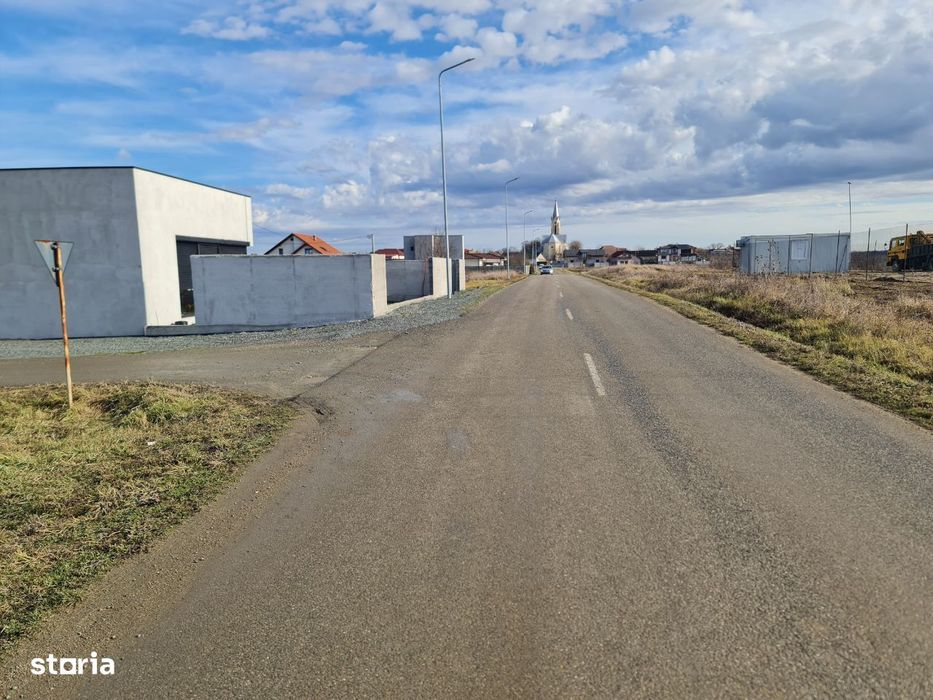 Teren de Vânzare Vladimirescu 7200 mp,2 fronturi stradale,218m.liniari