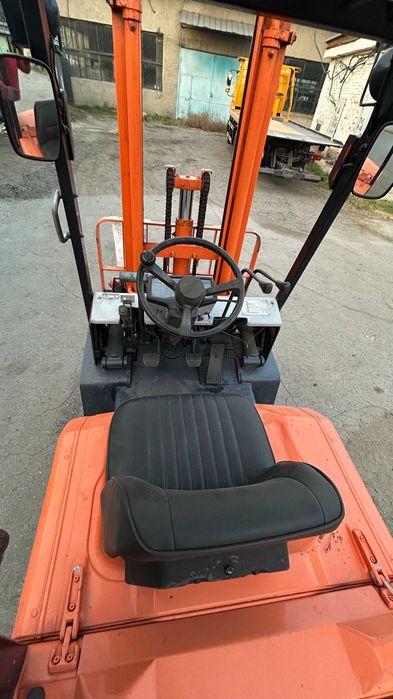 Продам Вилочный погрузчик (кара)