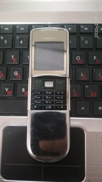 Click. VIP телефон Nokia 8800 Sirocco