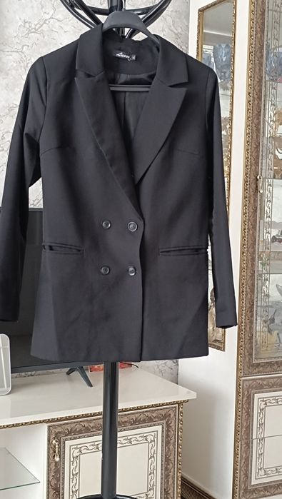 Продам пиджаки в отличном состоянии