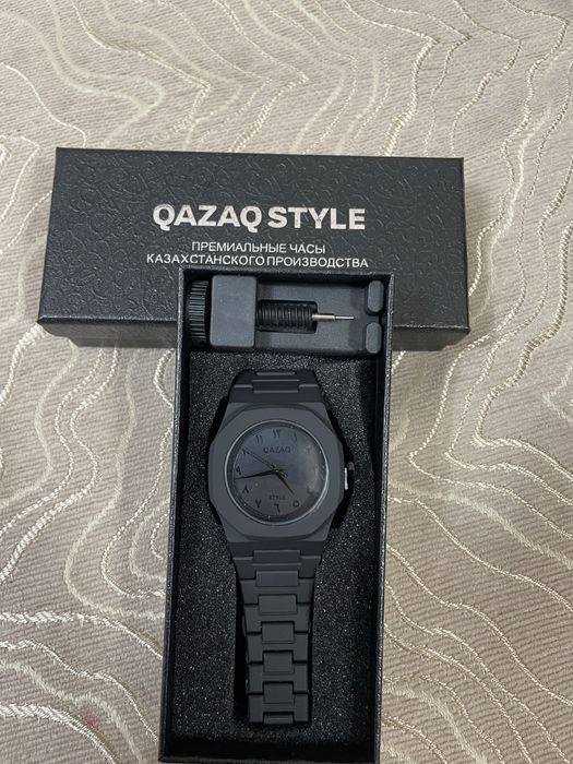 Часы Rick Watch продаются.