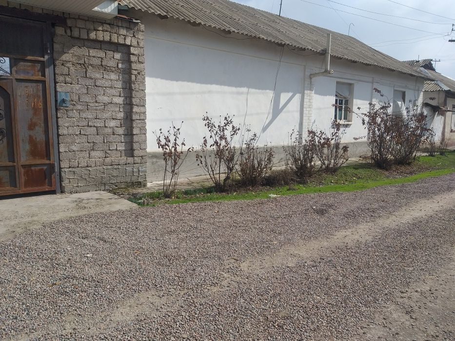 Срочно ховли уй сотилади