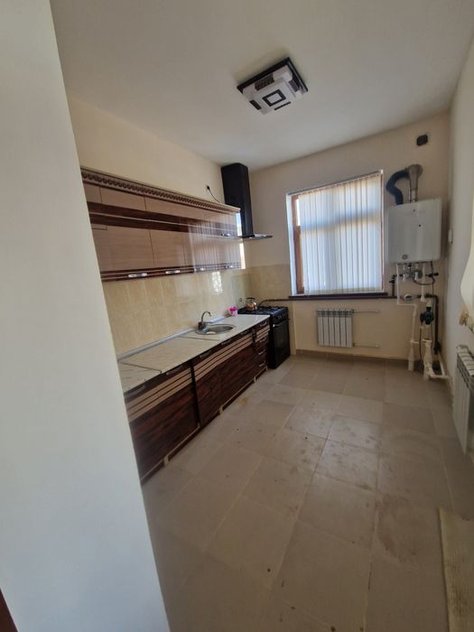 Шахрисабз Майдонда Уй сотилади  коттедж