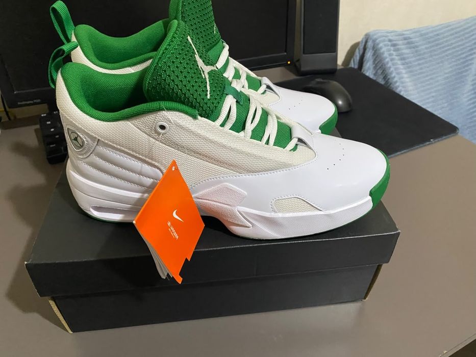 Nike JORDAN Aura max 6