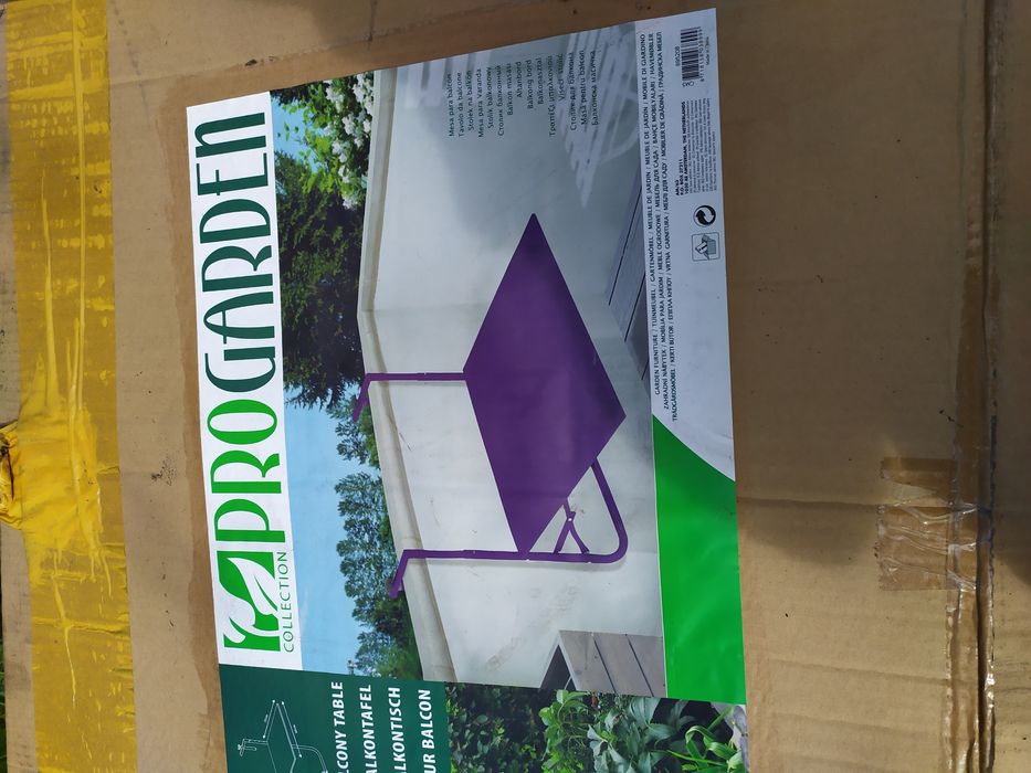 Столик навесной и дверь