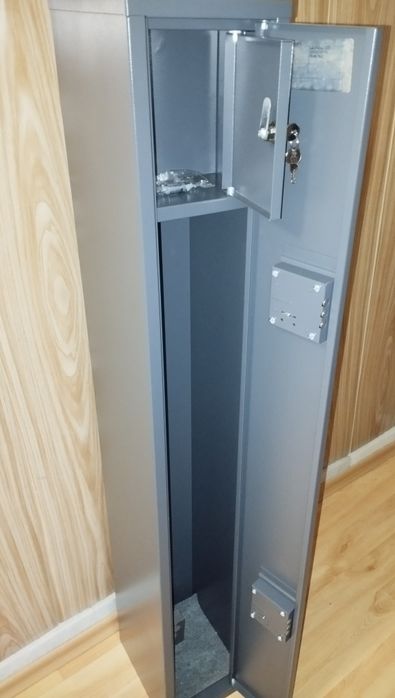 Сейф каса за две пушки